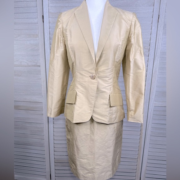 CUSTOM MADE BY DOROTHEA Vintage 60's 100% Silk Skirt Suit Golden Beige-Small - Picture 1 of 5